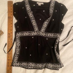 New silk blouse size 6/8 though lists as 10.